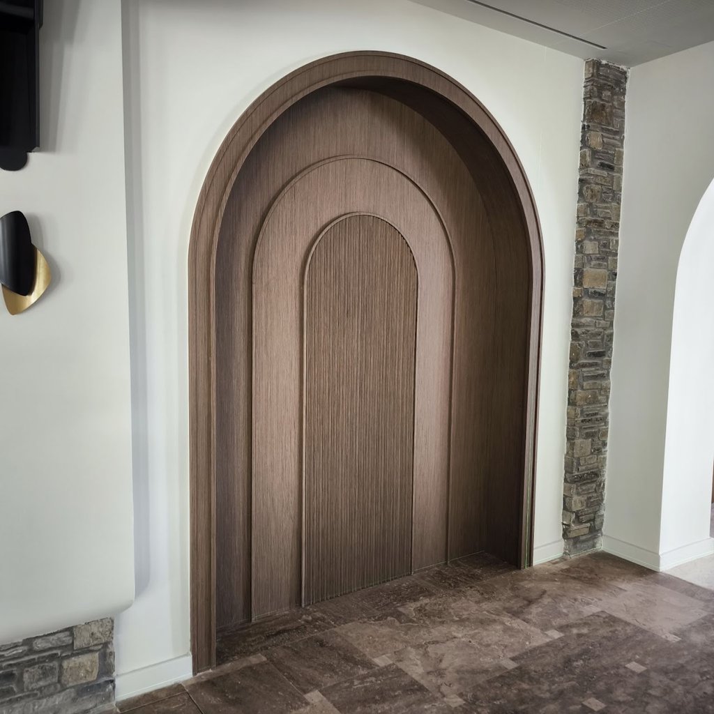 Επένδυση καμάρας με τεχνητό καπλαμά ALPI American Walnut 10.16 και τριγωνικό παχάκι