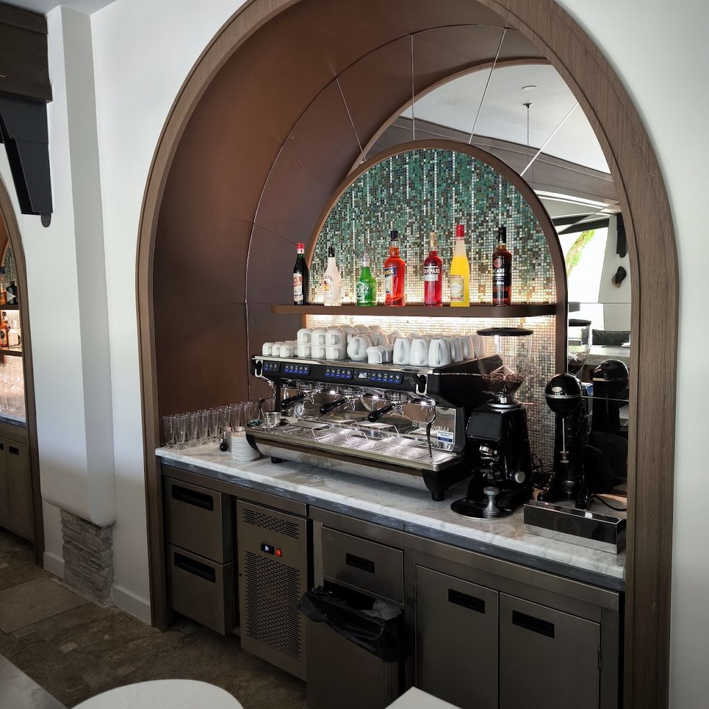 Μεταλλικό DayBar σε καμάρα με καθρέπτη extraclear ηλεκτροστατική βαφή AkzoNobel