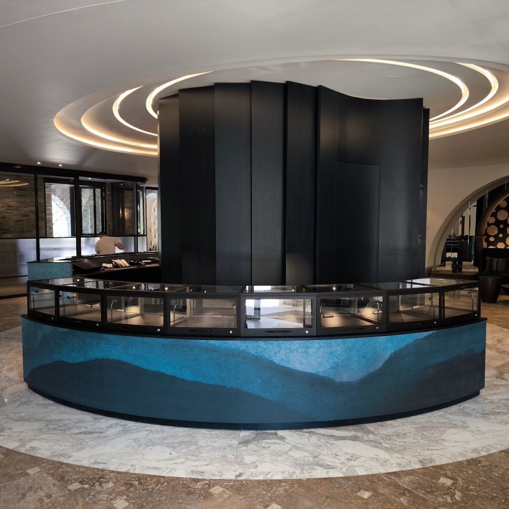 Reception Free Standing & κρυφή πόρτα ημικυκλική σε σχήμα τόξου
